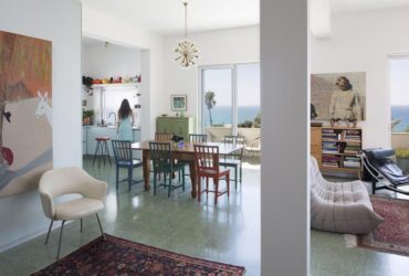 חלון לים התיכון: שיפוץ דירה יפואית אמנותית מול הים