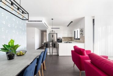 זריקת צבע שהעירה דירת קבלן מנומנמת