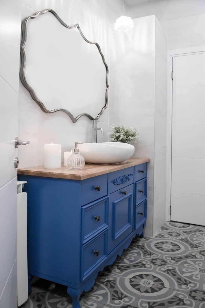 שידת כיור כחולה