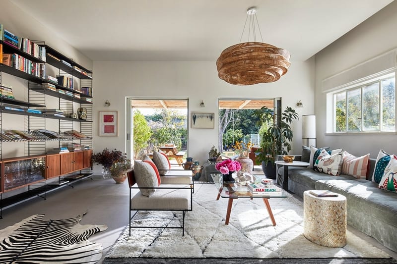 חלל מרכזי צבעוני