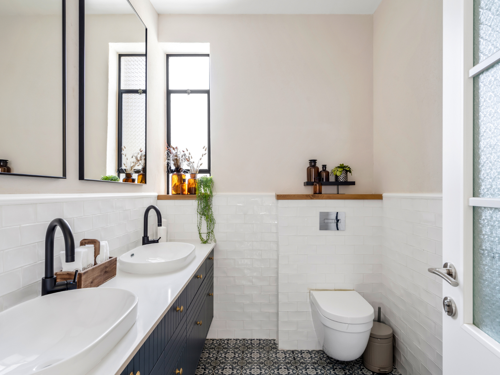 חדר רחצה שני כיורים