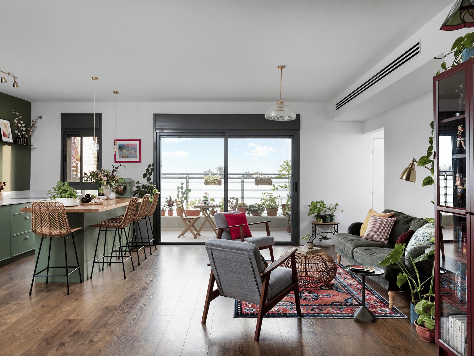 הסלון והמטבח