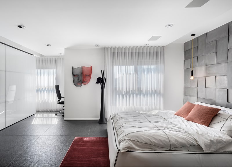 חדר שינה צבעי לבן אדום