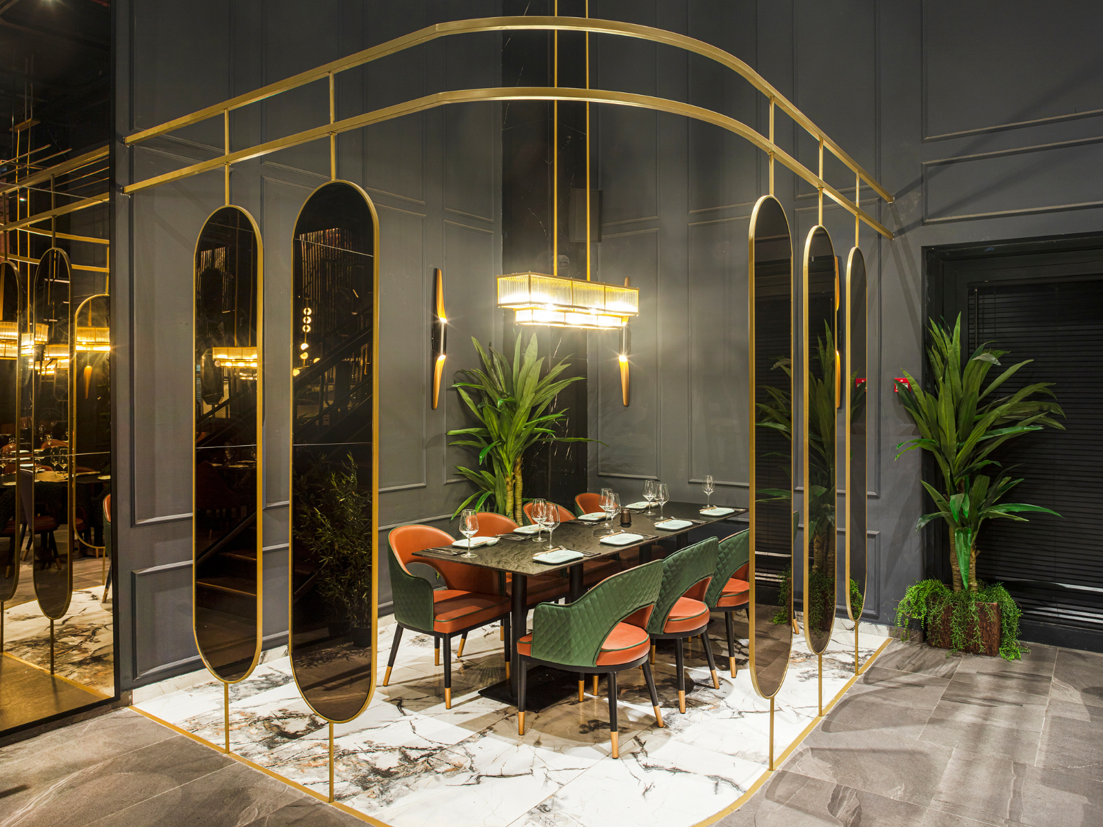 שולחן אירוח