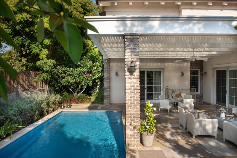 בריכה בבית פרטי