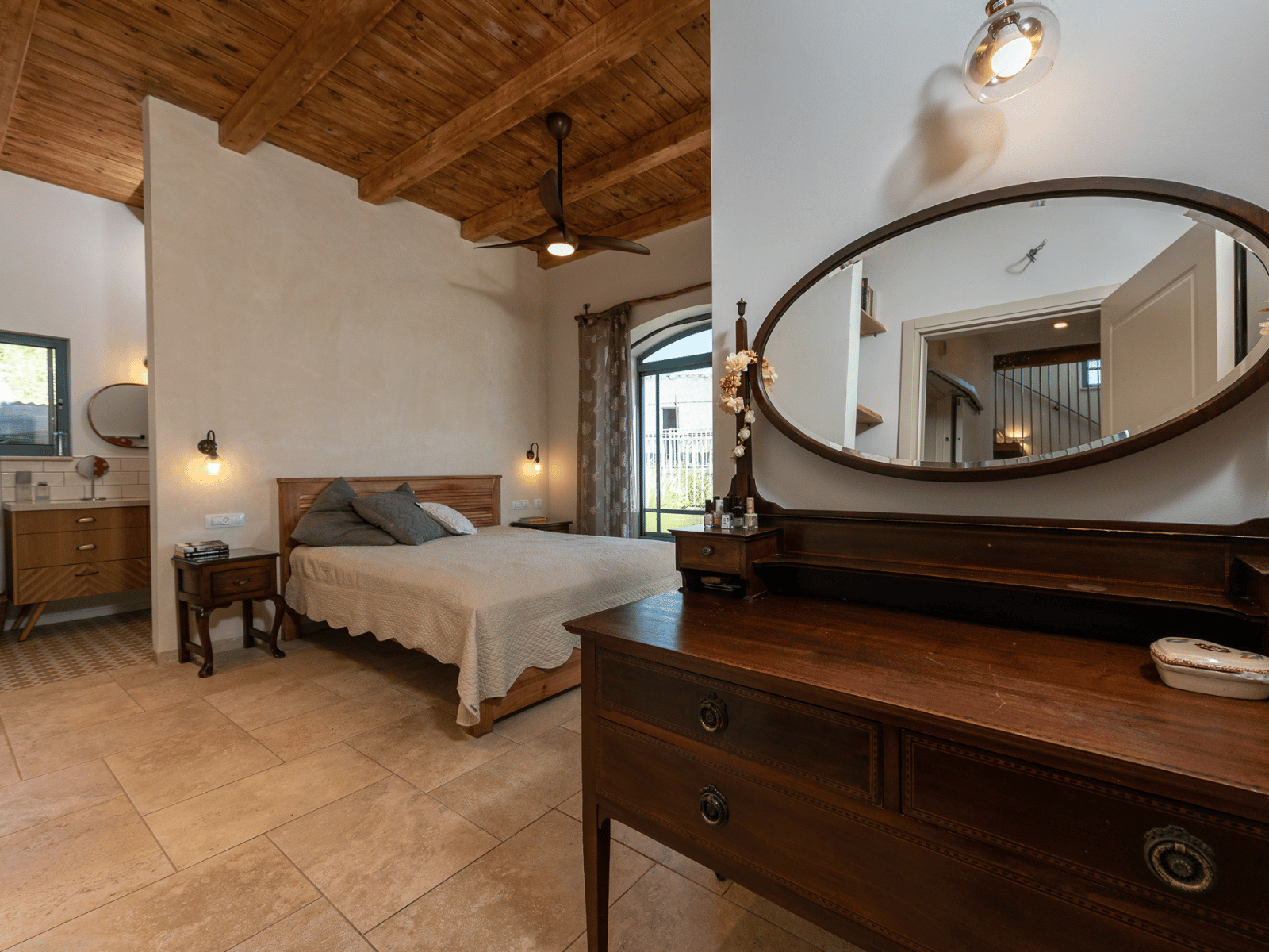 חדר שינה בסגנון כפרי