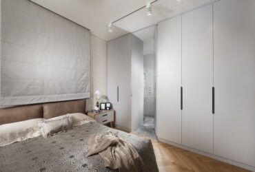 סוד הדלת הנעלמת: כל הדרכים להסתיר דלתות בבית