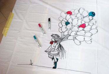 DIY: כך תכינו וילון אמבטיה מצויר