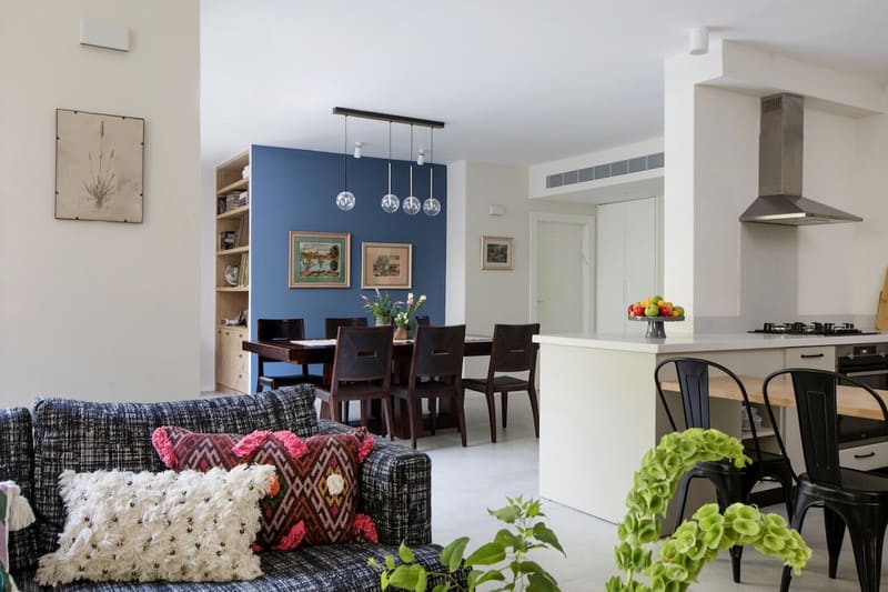 קיר כח כחול