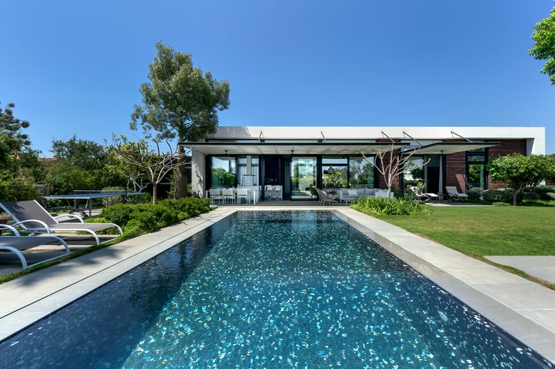 בריכה פרטית