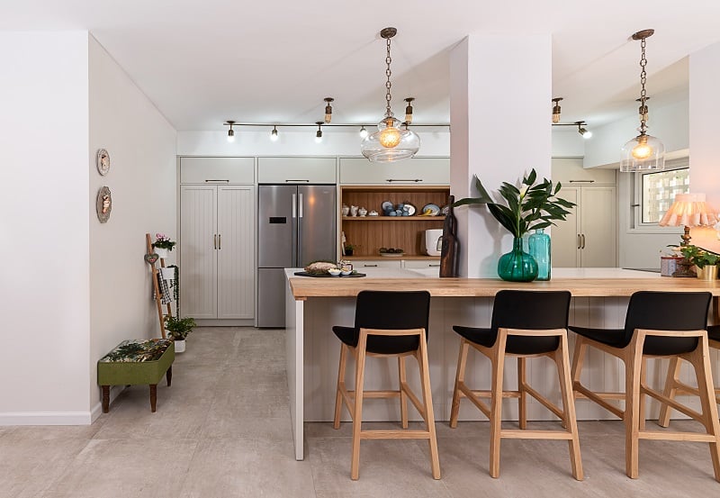 עמוד שנוצל לעיצוב אי במטבח