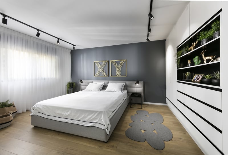 חשר שינה עם ארון ונישה