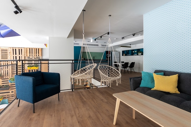 אזור ספות ונדנדות