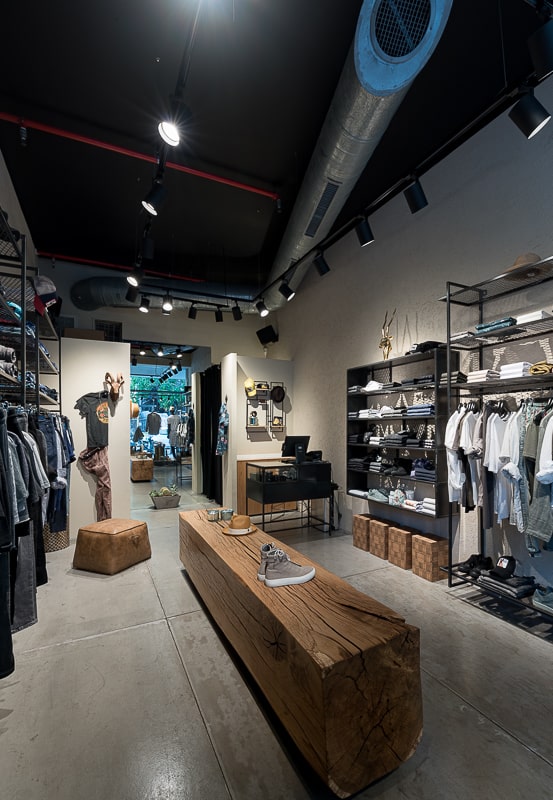 חנות בגדי גברים