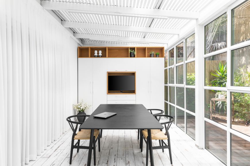 פינת אוכל, ארונות אחסון, עיצוב: איריס סוכר, צילום: אורן עמוס