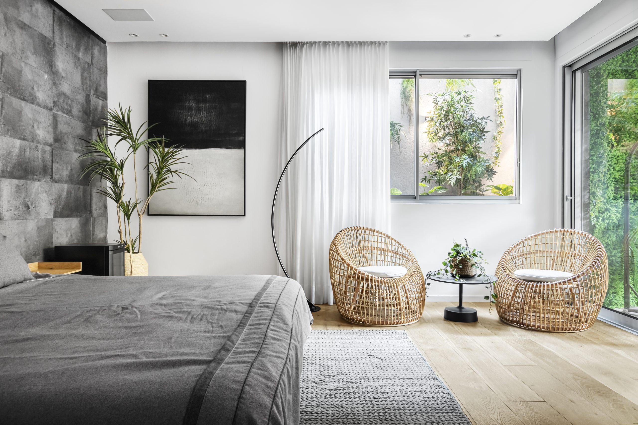 חדר שינה פתוח לגינה