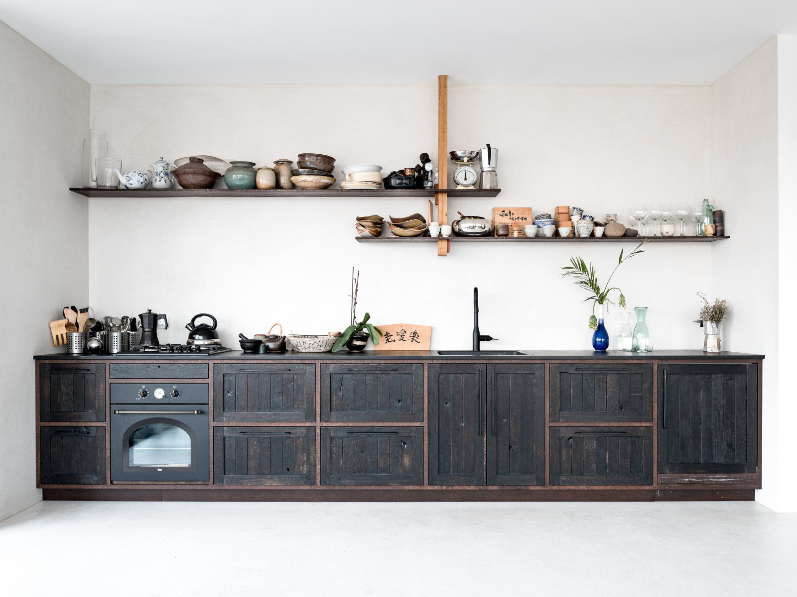 כוננית וינטג'