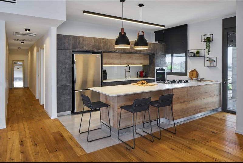 מטבח פתוח לסלון