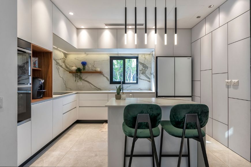 מטבח עם מקומות אחסון, עיצוב: שרי מיכלוביץ, צילום: אייל גוטמן