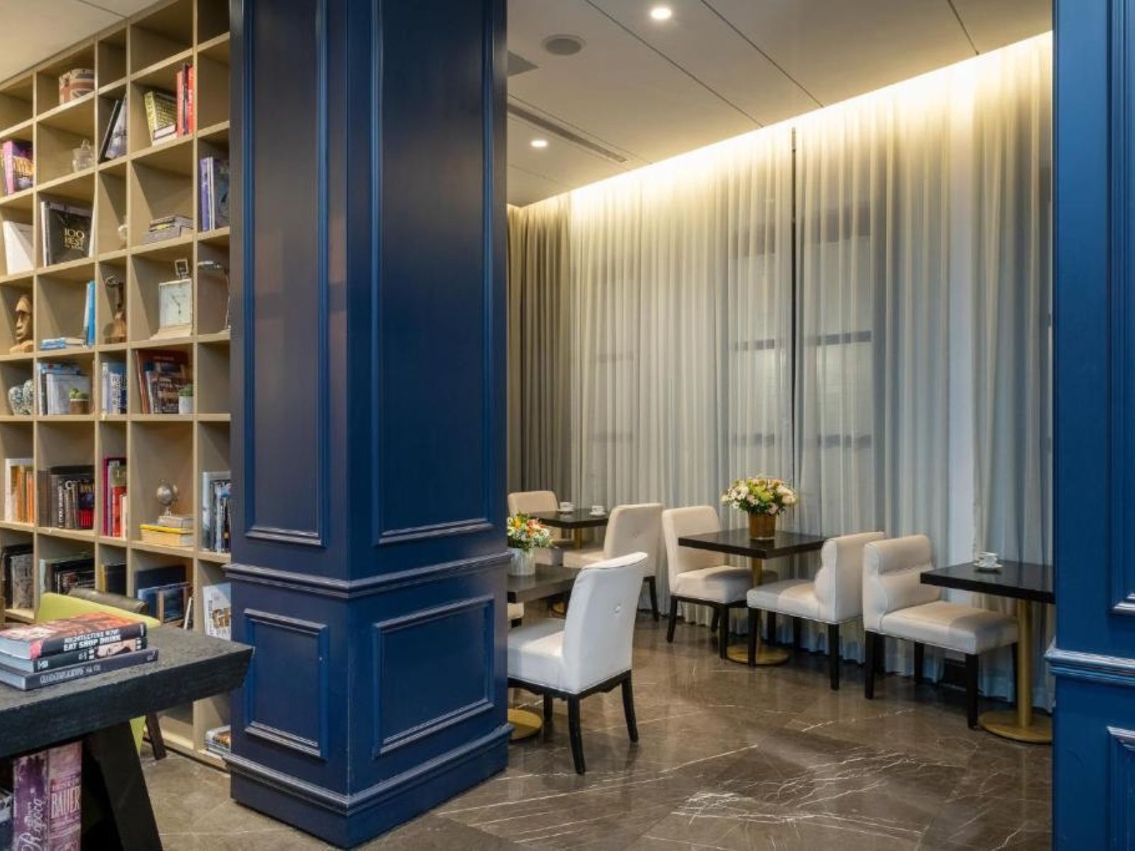 חדר אוכל במלון