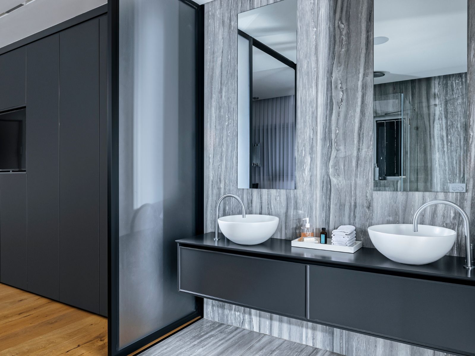 חדר רחצה הורים