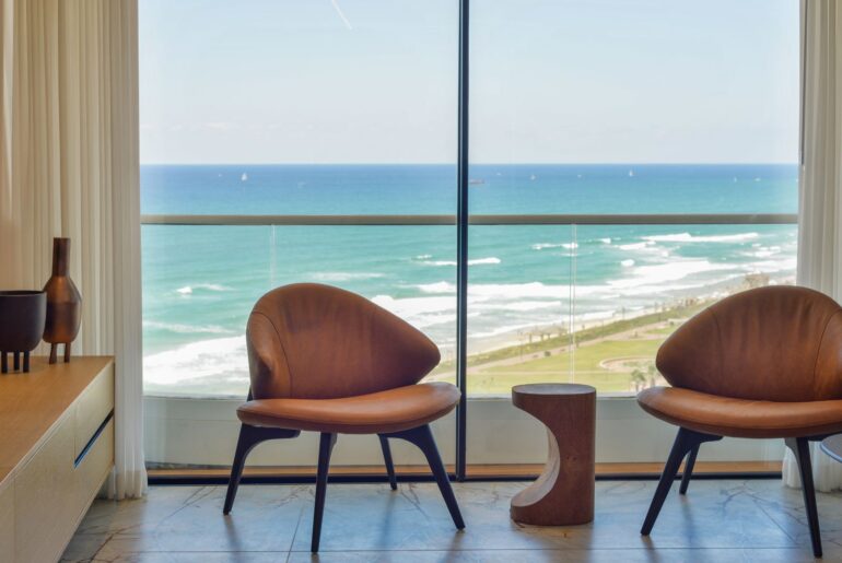 פינת ישיבה מול הים