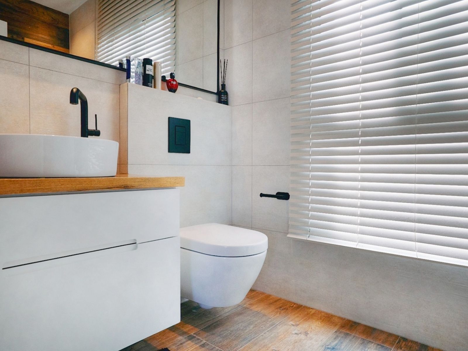 חדר שירותים