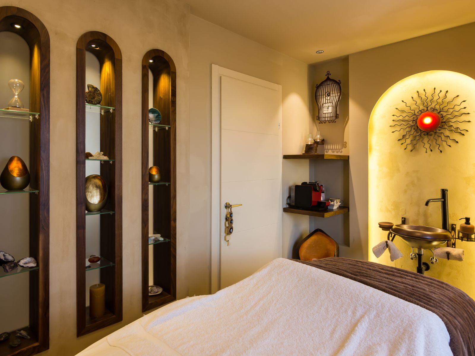 תאורה נסתרת