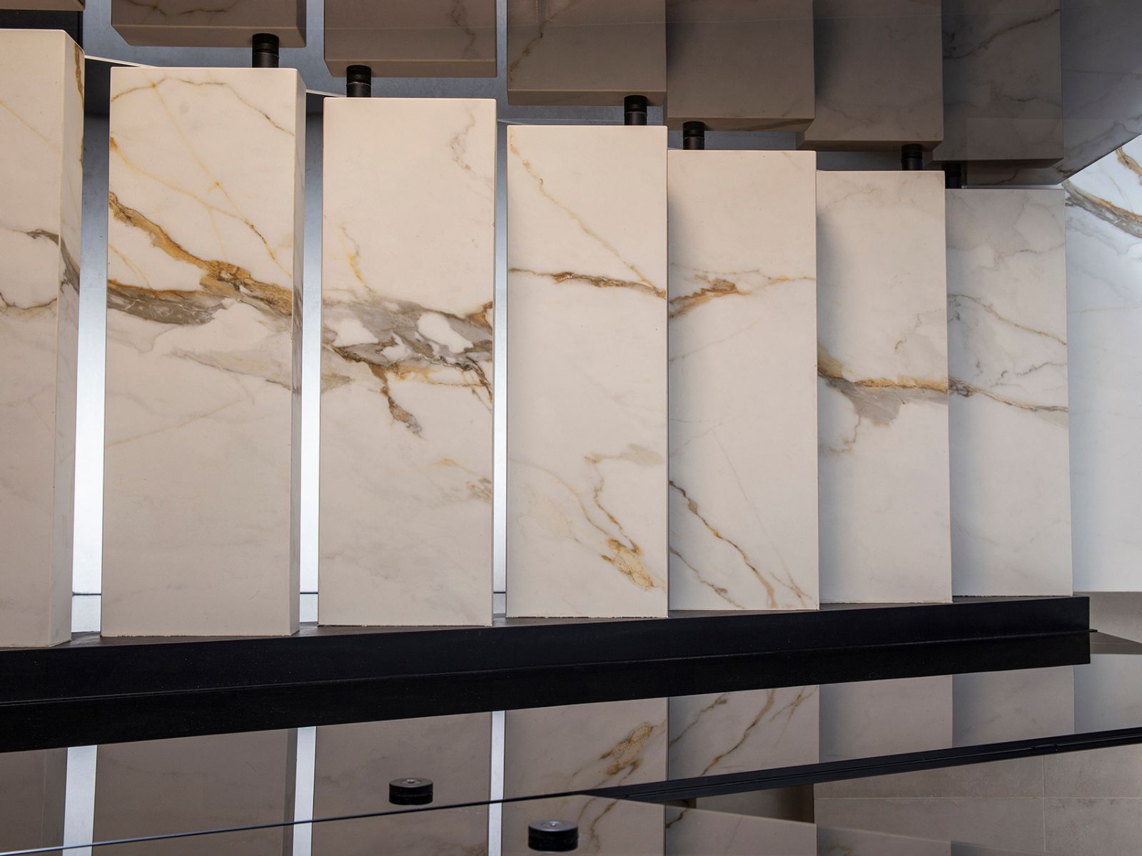 מדרגות משיש