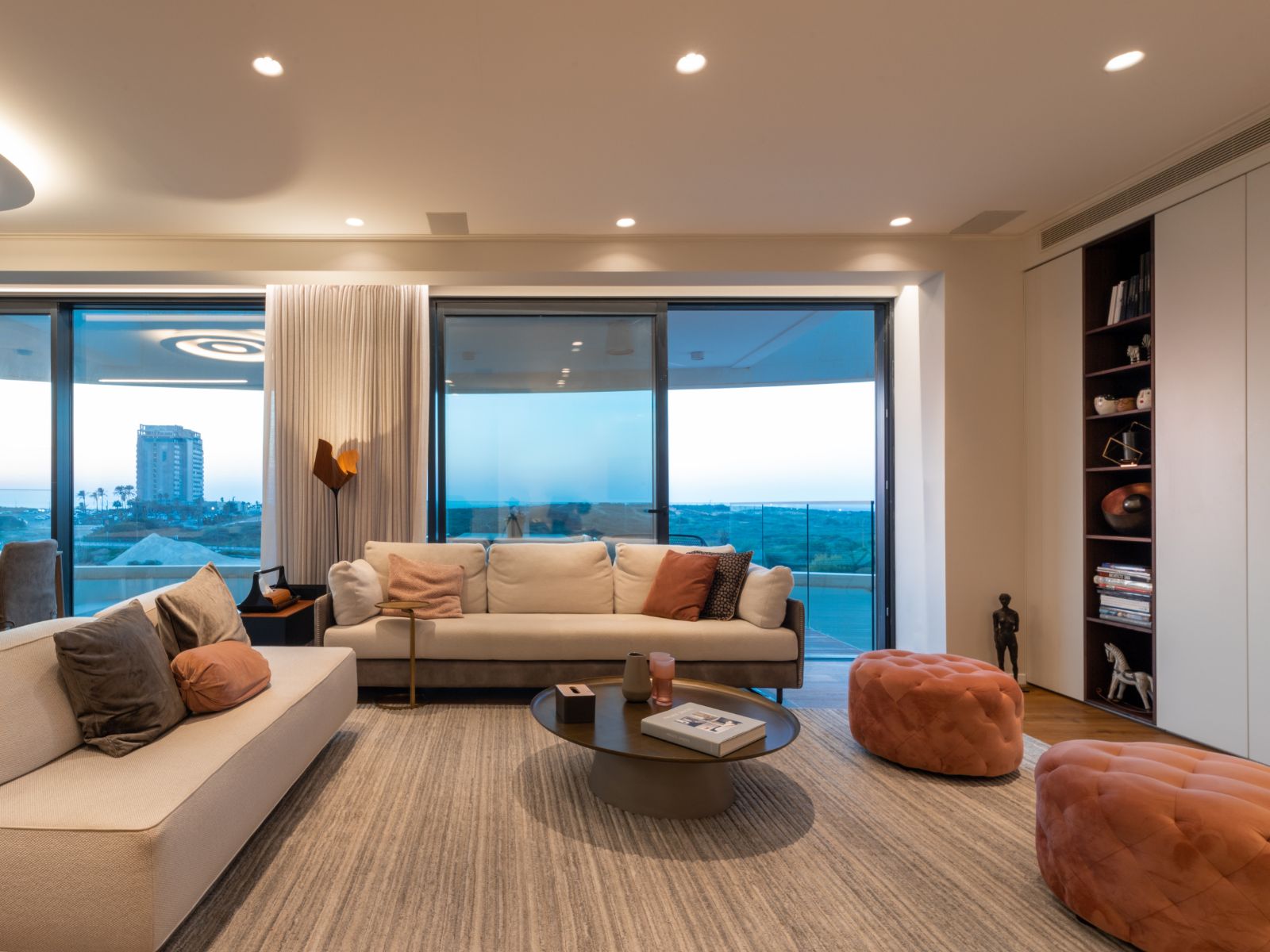 סלון מודרני בדירה