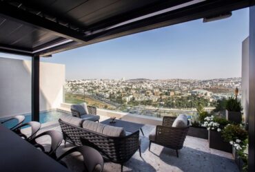 מול הרי ירושלים: בית ישן ומוזנח הפך לבית מודרני ועכשווי