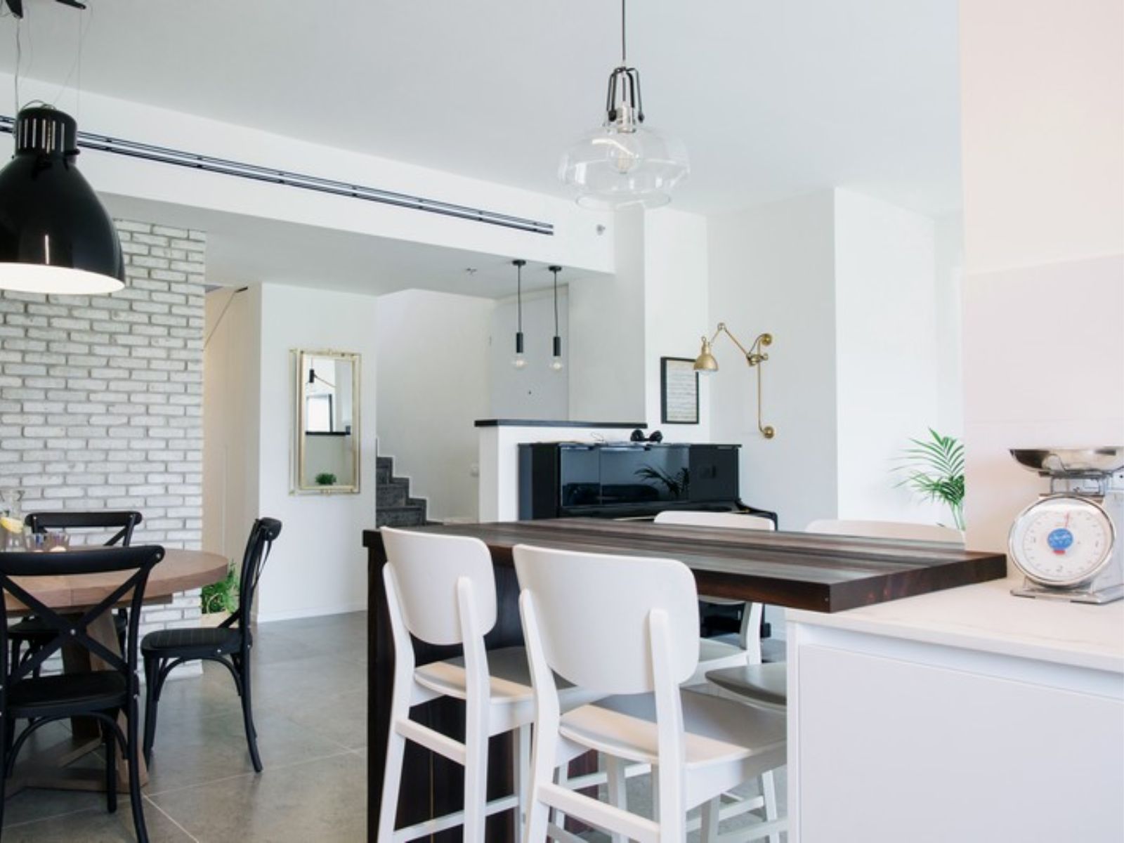 דלפק אכילה במטבח