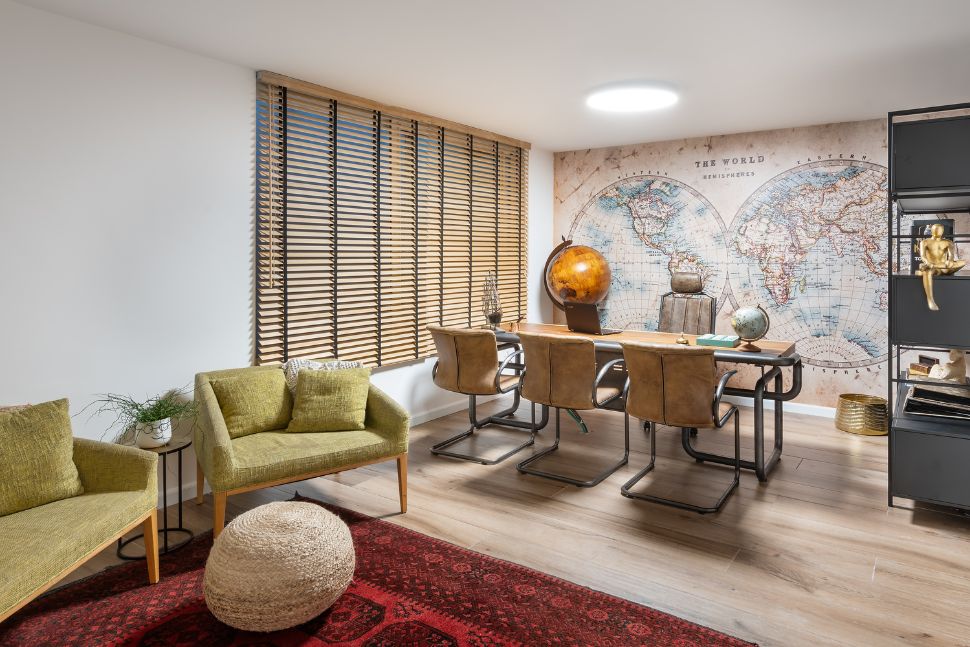 בית ים-תיכוני בסגנון קלאסיקה אירופאית משרד