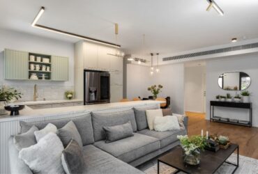 נקי ועכשווי: אהבה בדירת חמישה חדרים