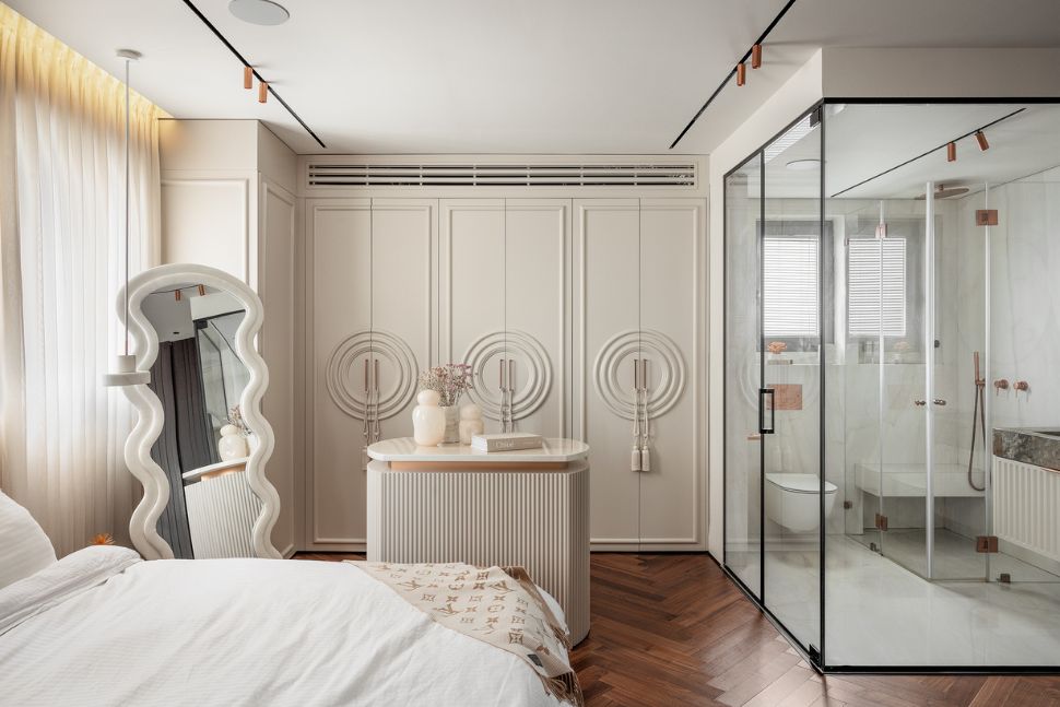 חדר רחצה שקוף