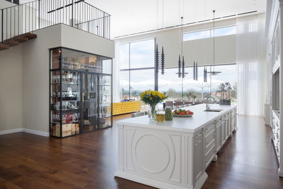 ארון משקאות