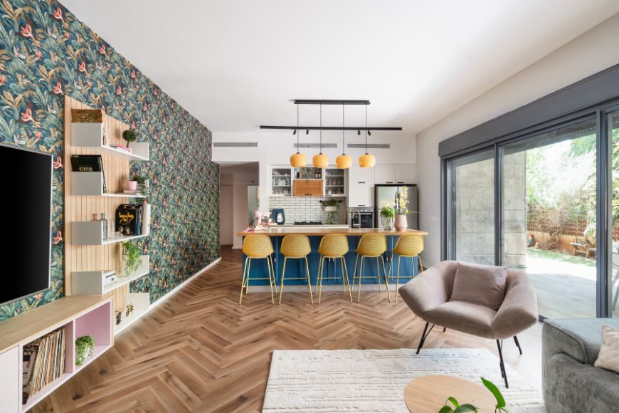 מטבח צבעוני עם טפט, עיצוב שירלי שטיין, צילום אבי קבלו