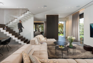 מה קשור: חידוש המטבח ובריכה?