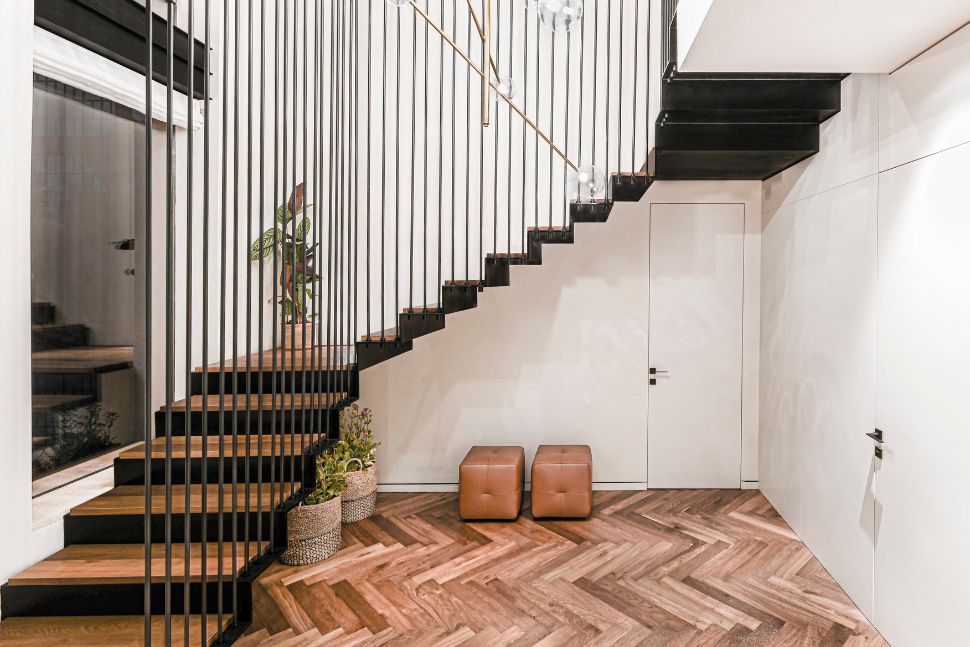 מדרגות צפות