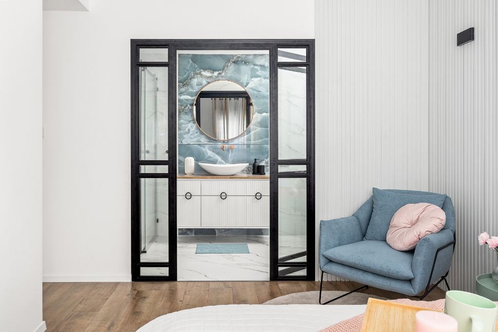 כניסה לחדר רחצה