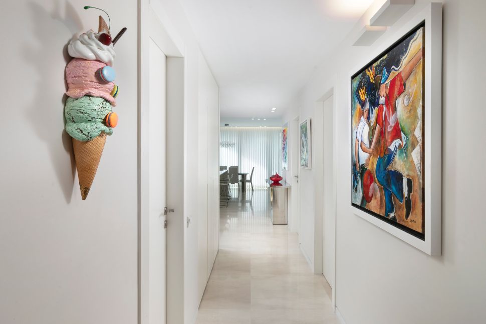 מסדרון לבן ואומנות