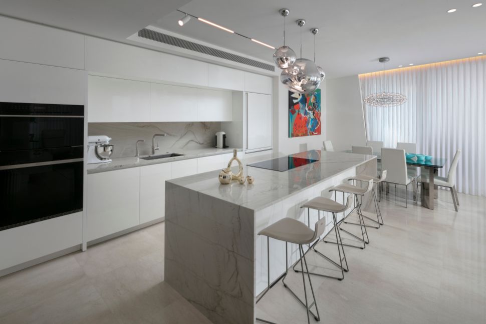 מטבח מודרני לבן