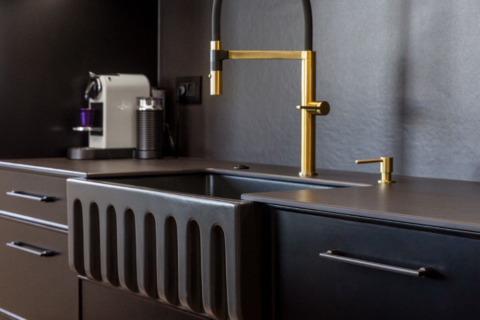 כיור מטבח שחור