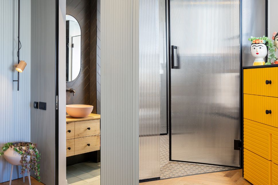 כניסה לחדר רחצה