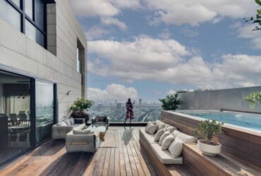 כמו וילה מרחפת במרומים