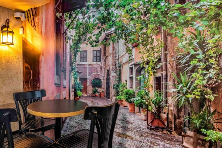 טפט כמו רחוב