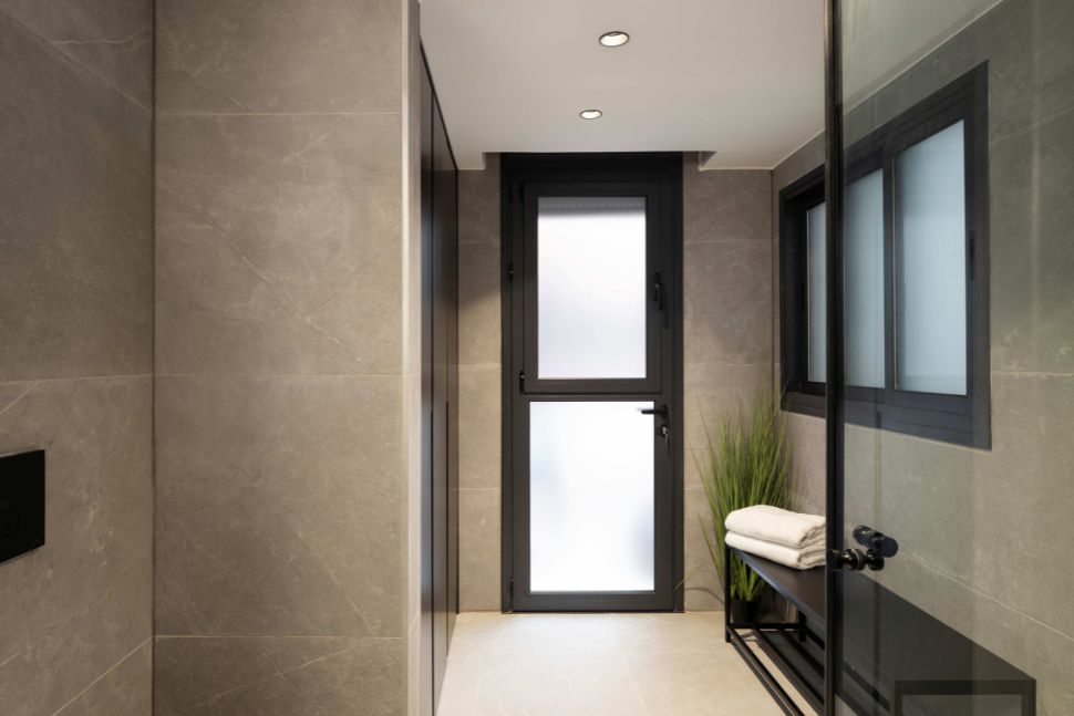 כניסה לחדר רחצה