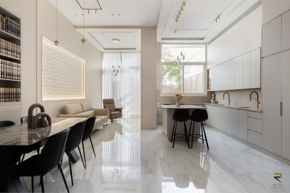 תקרה גבוהה מוסיפה תחושה של מרחבים גדולים