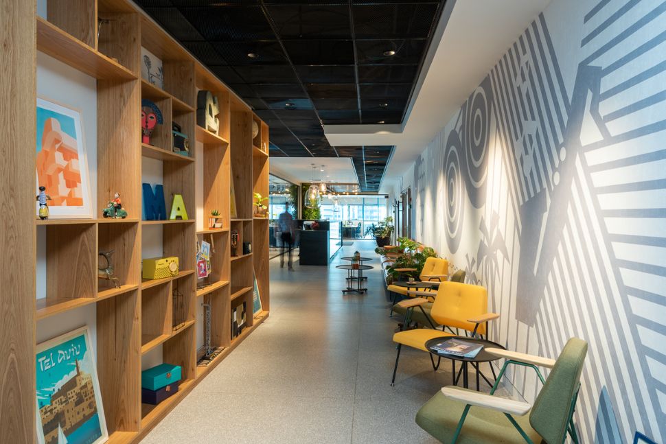 אזור המתנה במשרד