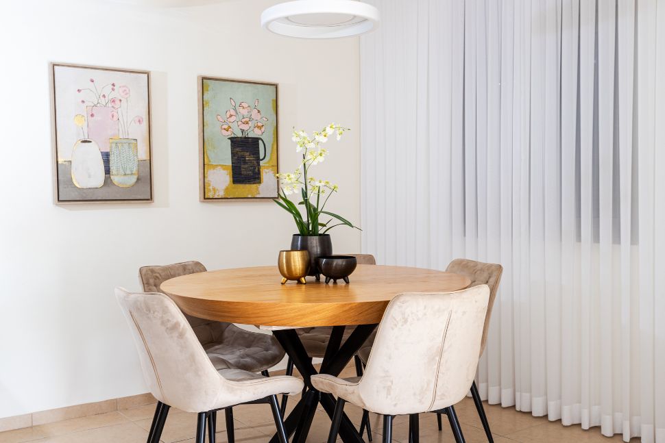 פינת אוכל עגולה